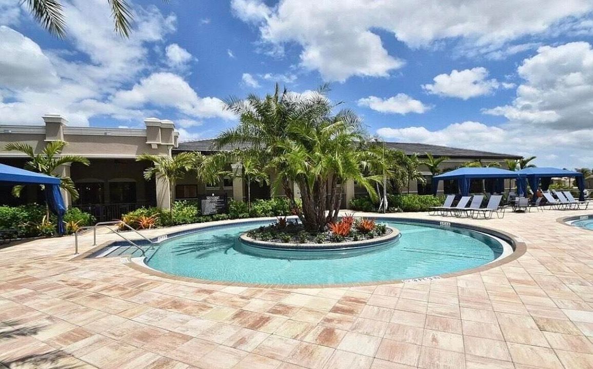 For Sale: $1,049,000 (3 beds, 3 baths, 2309 Square Feet)