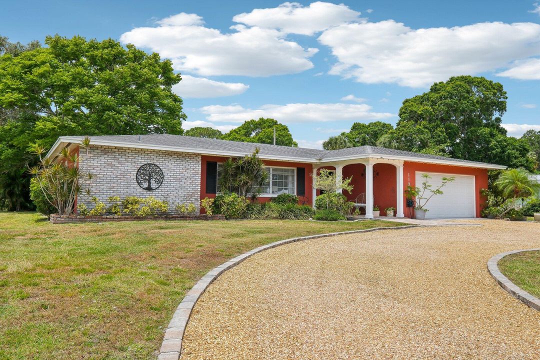 待售: $369,000 (2 贝兹, 2 浴室, 1710 平方英尺)