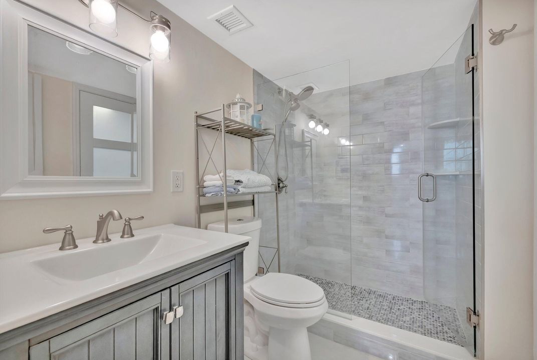 待售: $269,000 (1 贝兹, 1 浴室, 867 平方英尺)