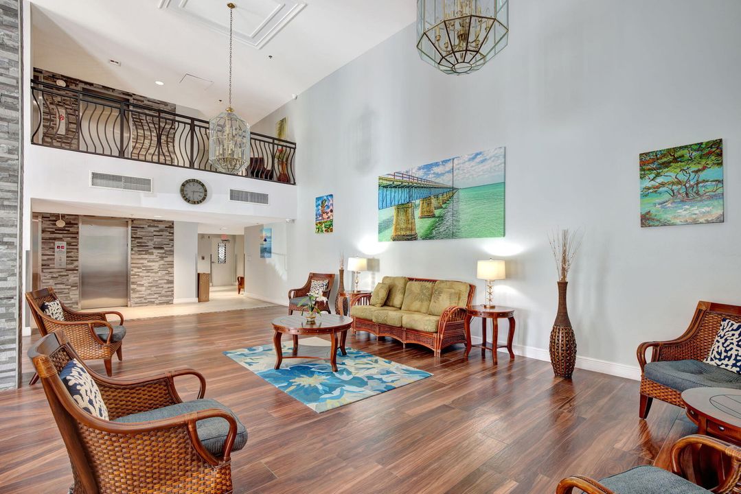 待售: $269,000 (1 贝兹, 1 浴室, 867 平方英尺)