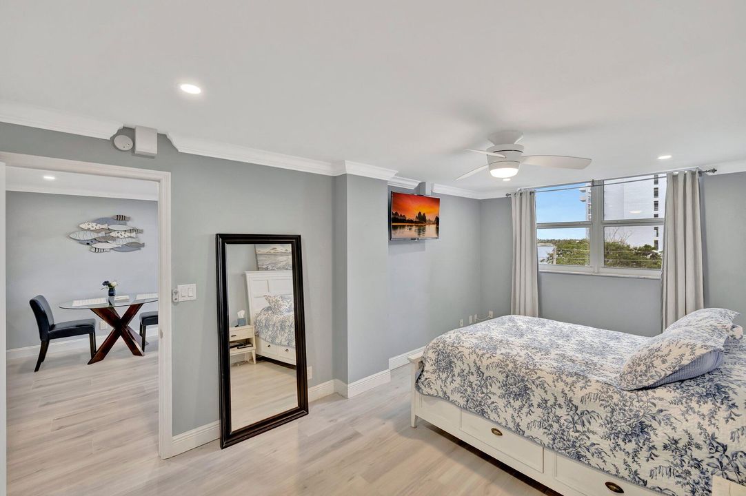 待售: $269,000 (1 贝兹, 1 浴室, 867 平方英尺)