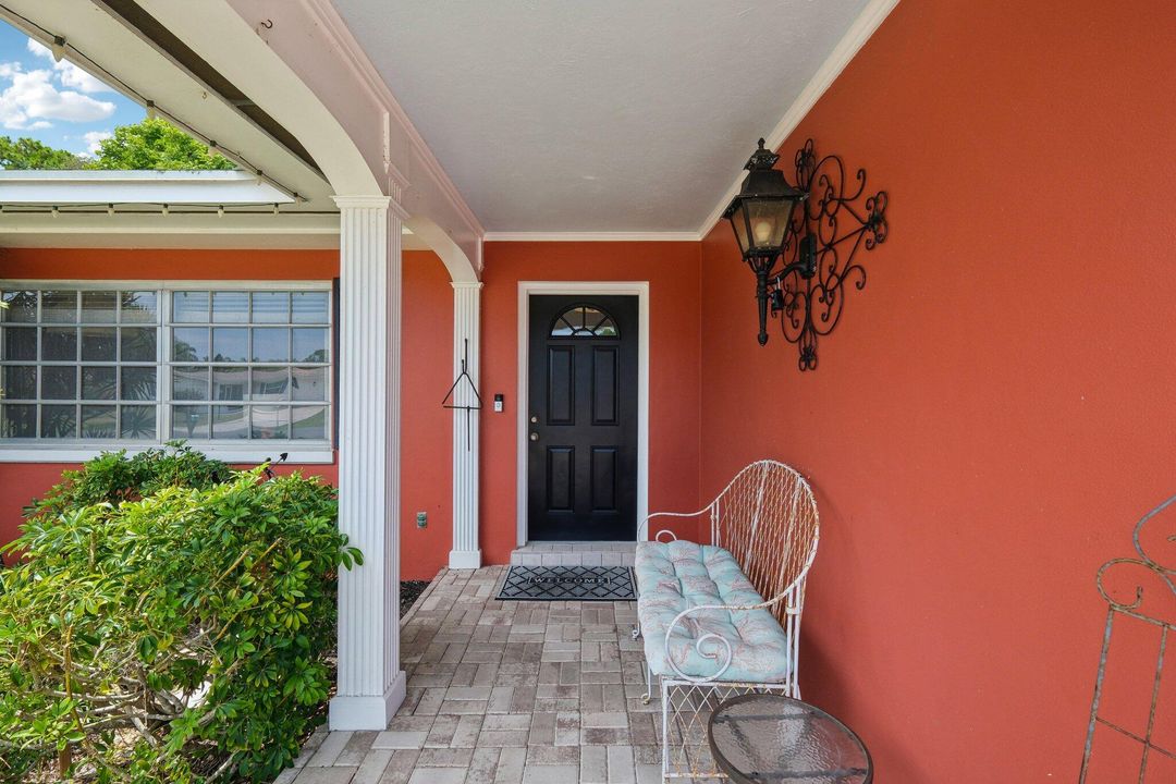 待售: $369,000 (2 贝兹, 2 浴室, 1710 平方英尺)