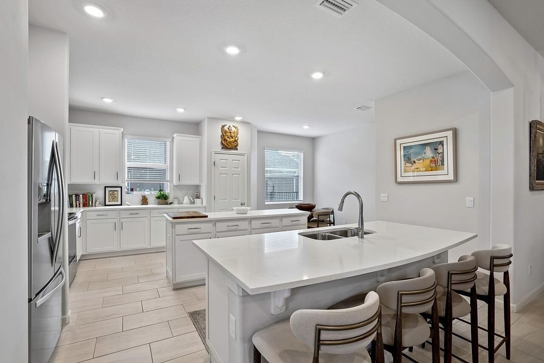 На продажу: $565,000 (3 спален, 3 ванн, 2312 Квадратных фут)