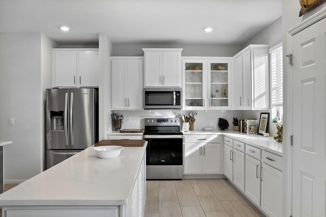 На продажу: $565,000 (3 спален, 3 ванн, 2312 Квадратных фут)