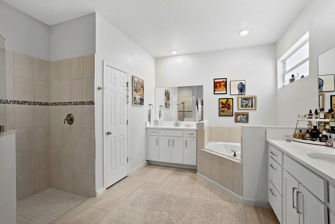 На продажу: $565,000 (3 спален, 3 ванн, 2312 Квадратных фут)