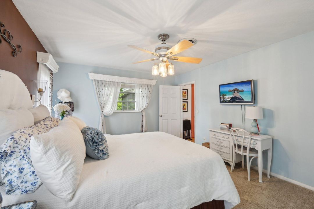 待售: $369,000 (2 贝兹, 2 浴室, 1710 平方英尺)