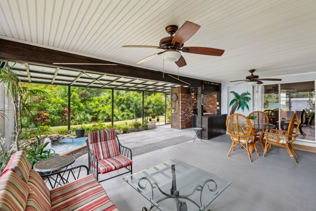 待售: $369,000 (2 贝兹, 2 浴室, 1710 平方英尺)