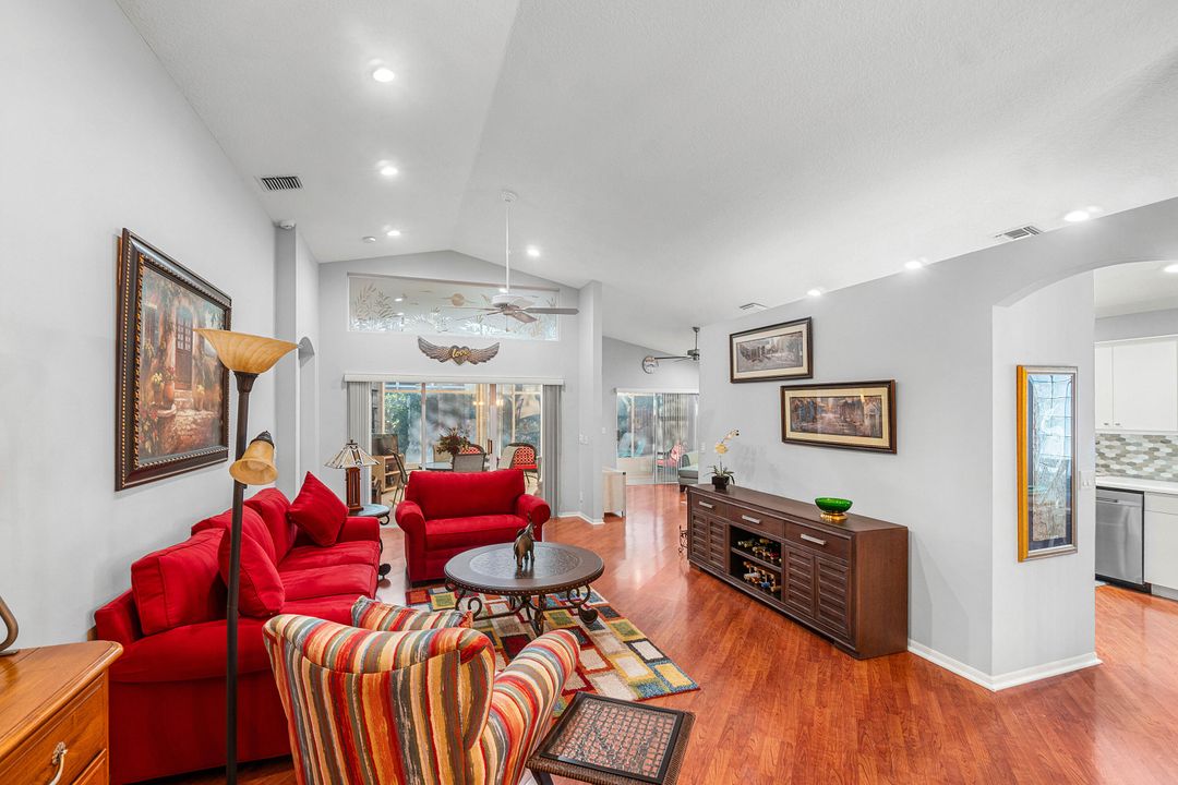 For Sale: $475,000 (3 beds, 2 baths, 1911 Square Feet)