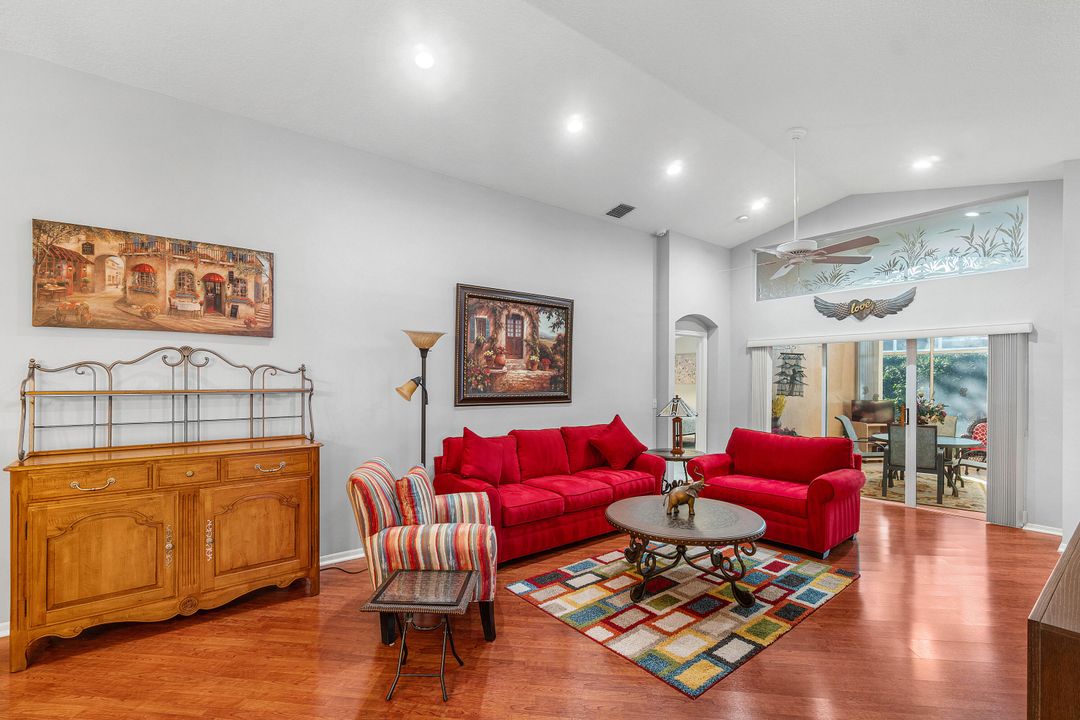 For Sale: $475,000 (3 beds, 2 baths, 1911 Square Feet)