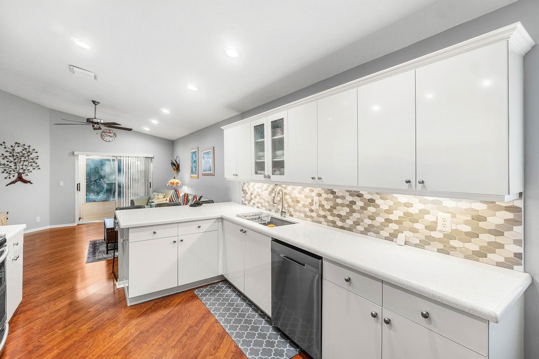 For Sale: $475,000 (3 beds, 2 baths, 1911 Square Feet)