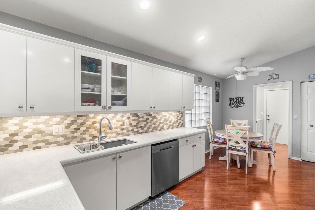 For Sale: $475,000 (3 beds, 2 baths, 1911 Square Feet)