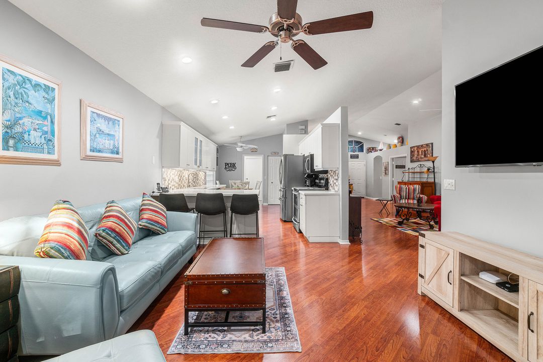 For Sale: $475,000 (3 beds, 2 baths, 1911 Square Feet)