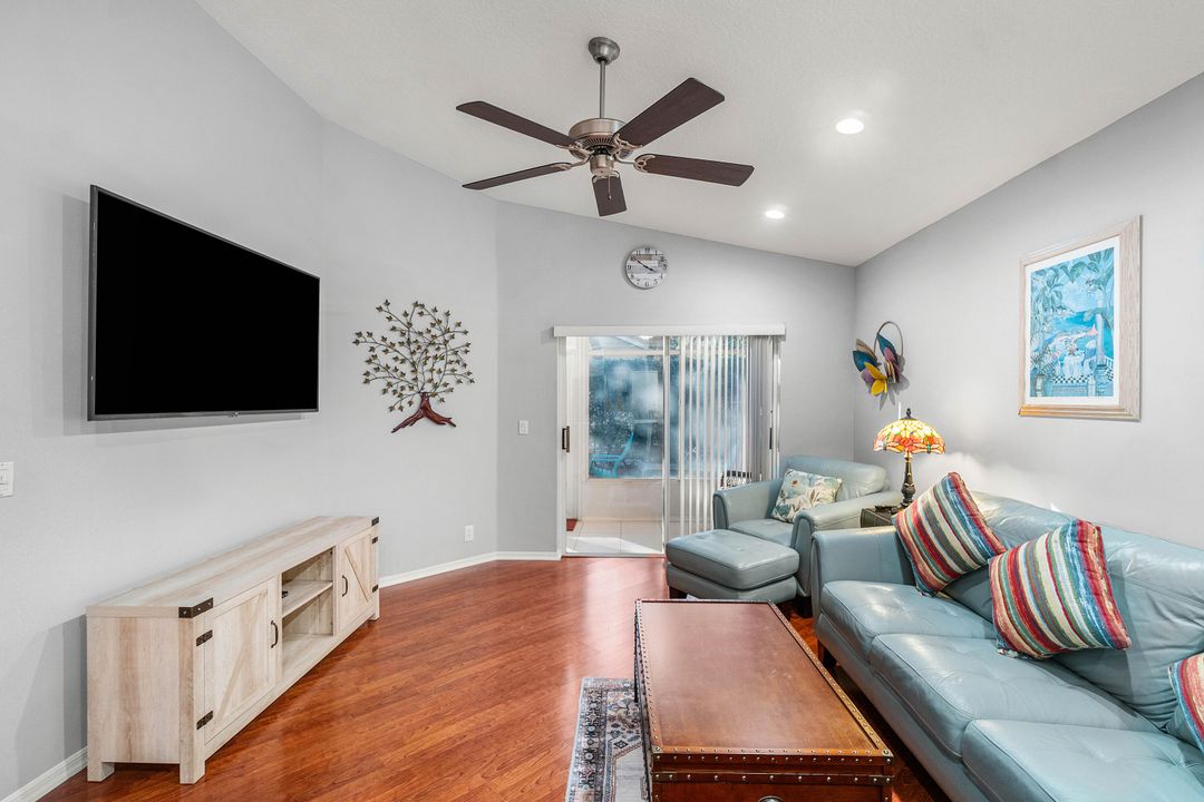 For Sale: $475,000 (3 beds, 2 baths, 1911 Square Feet)