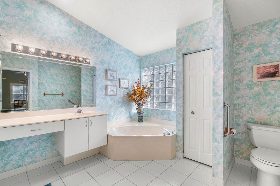 For Sale: $475,000 (3 beds, 2 baths, 1911 Square Feet)