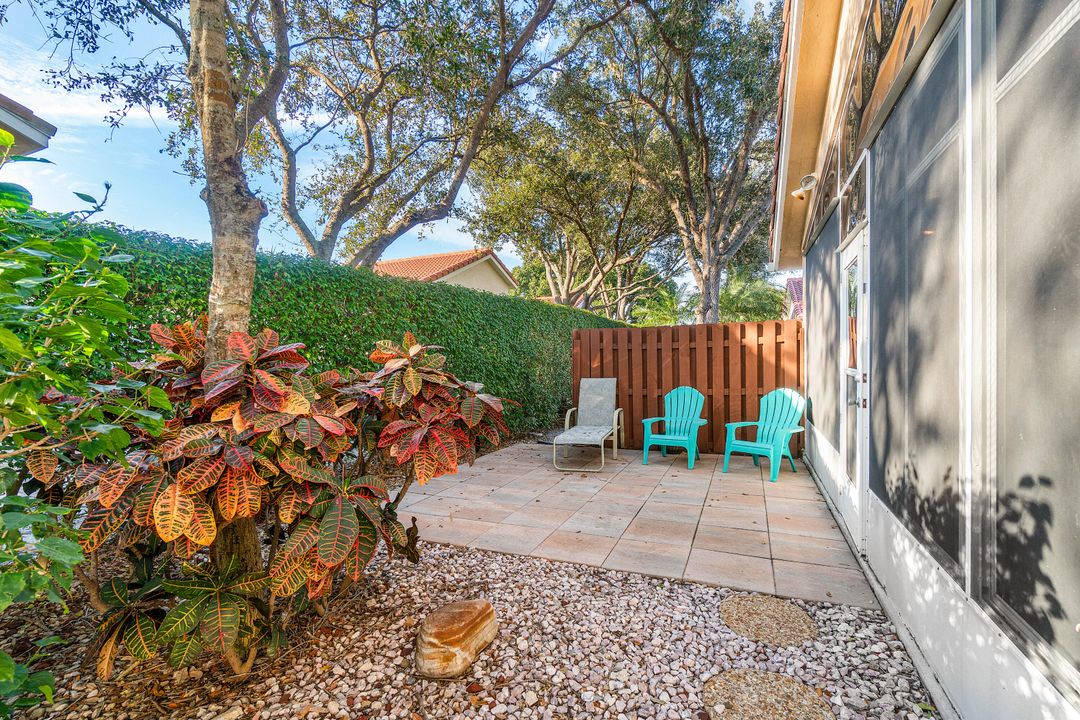 For Sale: $475,000 (3 beds, 2 baths, 1911 Square Feet)