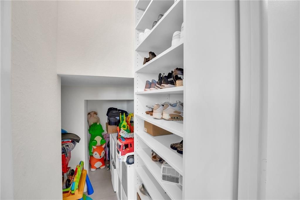 На продажу: $280,000 (3 спален, 2 ванн, 1685 Квадратных фут)