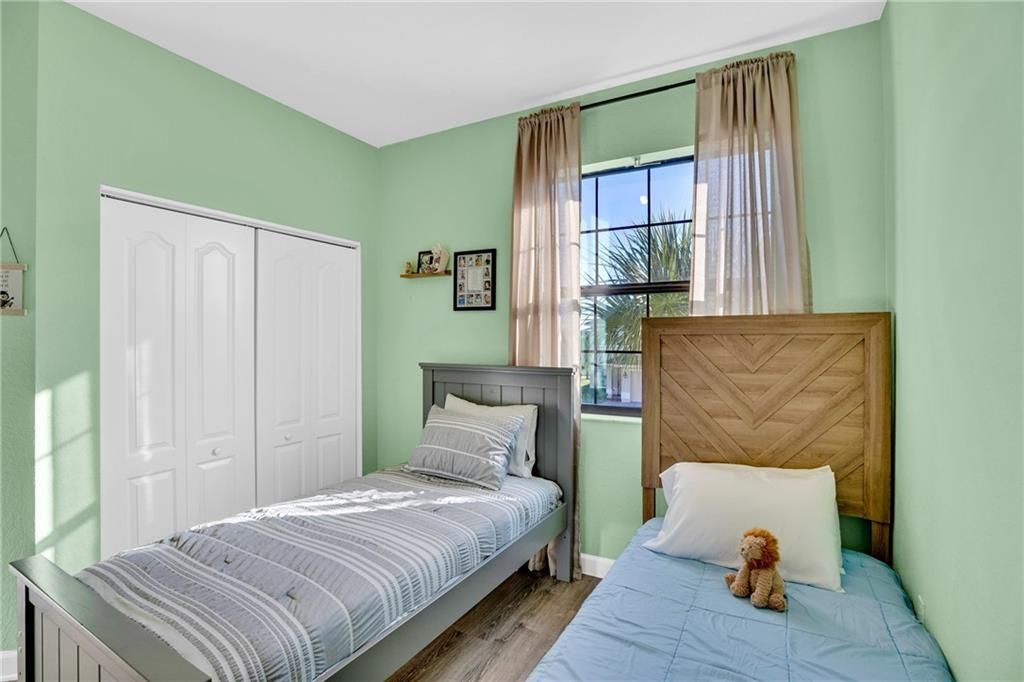 На продажу: $280,000 (3 спален, 2 ванн, 1685 Квадратных фут)