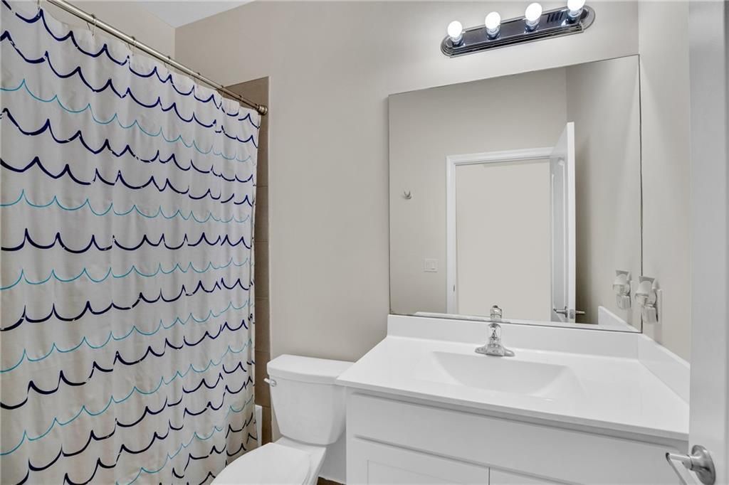 На продажу: $280,000 (3 спален, 2 ванн, 1685 Квадратных фут)