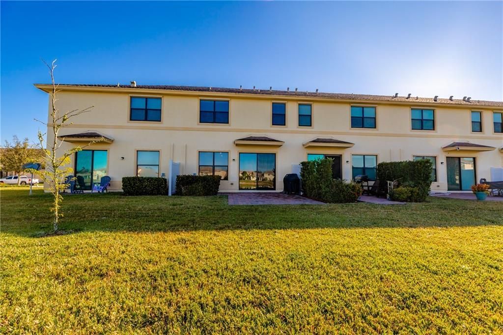 На продажу: $280,000 (3 спален, 2 ванн, 1685 Квадратных фут)