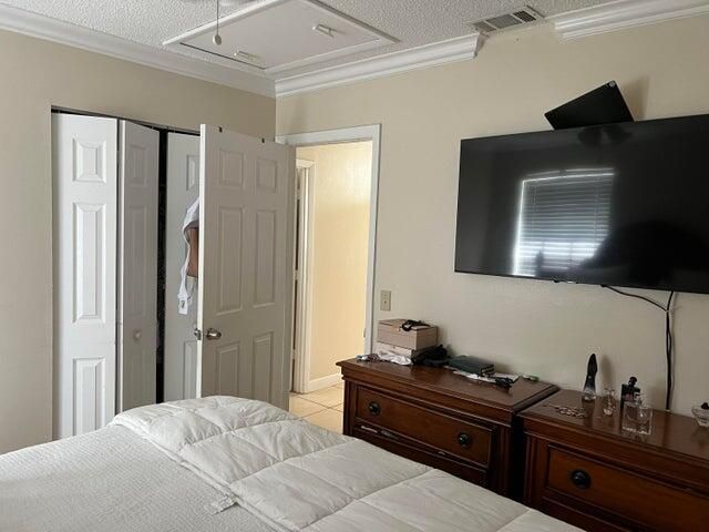 В аренду: $2,400 (3 спален, 2 ванн, 875 Квадратных фут)