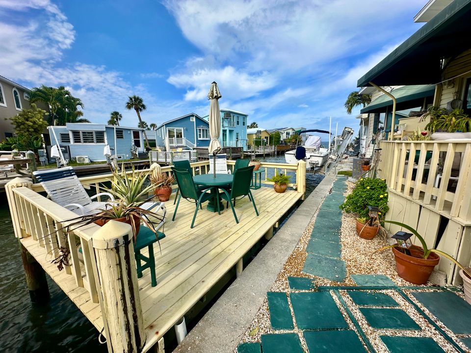 For Sale: $375,000 (1 beds, 1 baths, 800 Square Feet)