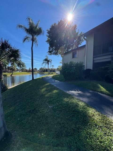 出租: $1,900 (2 贝兹, 2 浴室, 1115 平方英尺)