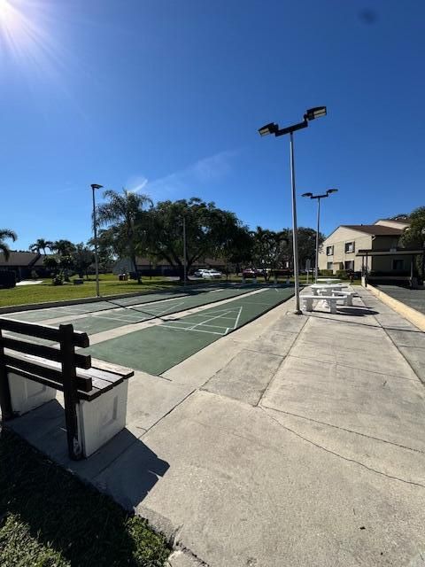 出租: $1,900 (2 贝兹, 2 浴室, 1115 平方英尺)