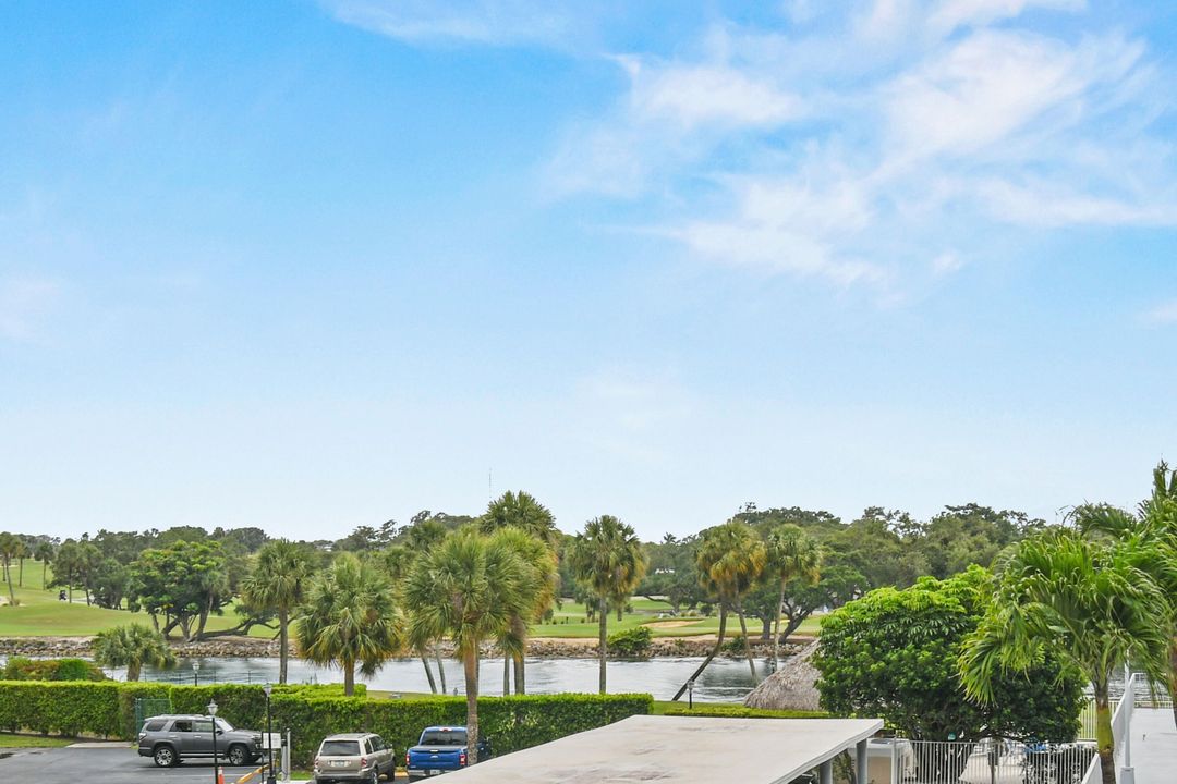 For Rent: $3,800 (2 beds, 2 baths, 1143 Square Feet)