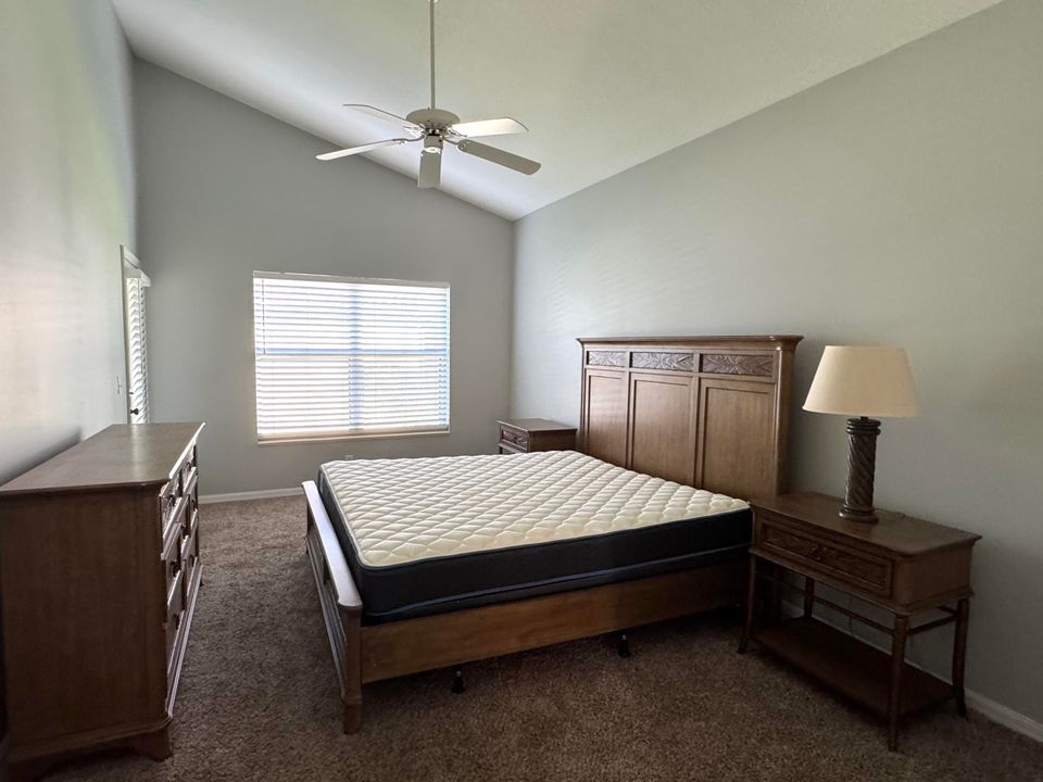 На продажу: $275,000 (2 спален, 2 ванн, 1196 Квадратных фут)