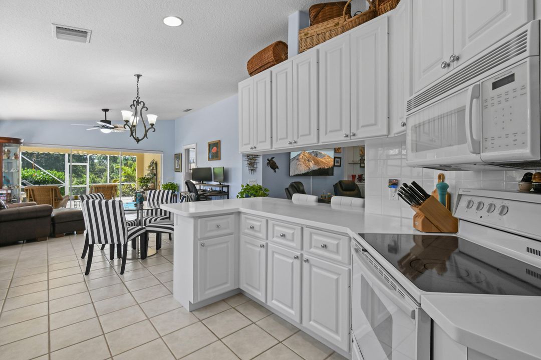 For Sale: $479,000 (2 beds, 2 baths, 1526 Square Feet)