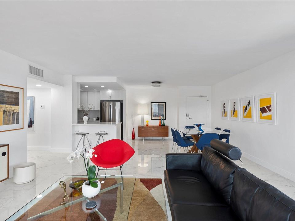 В аренду: $4,800 (2 спален, 2 ванн, 1411 Квадратных фут)