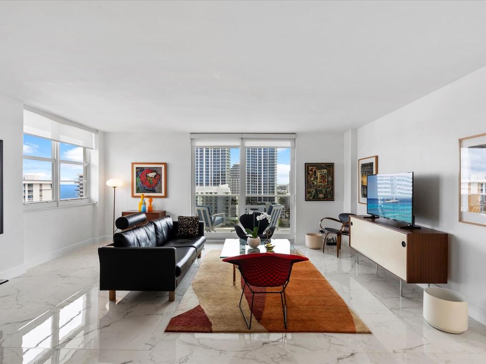 В аренду: $4,800 (2 спален, 2 ванн, 1411 Квадратных фут)