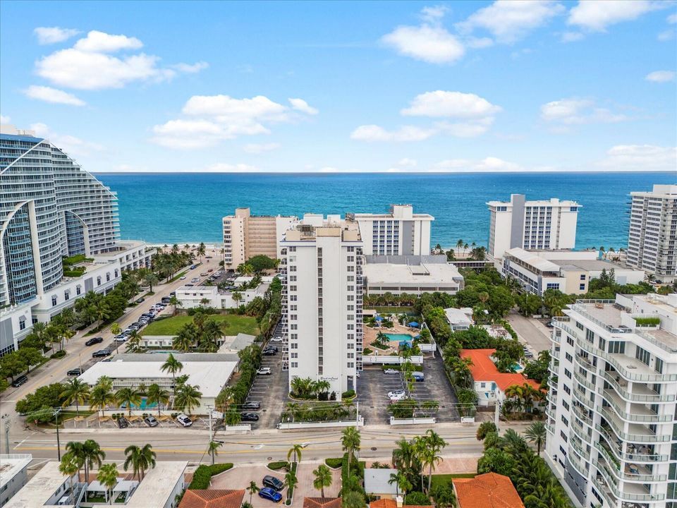 В аренду: $4,800 (2 спален, 2 ванн, 1411 Квадратных фут)