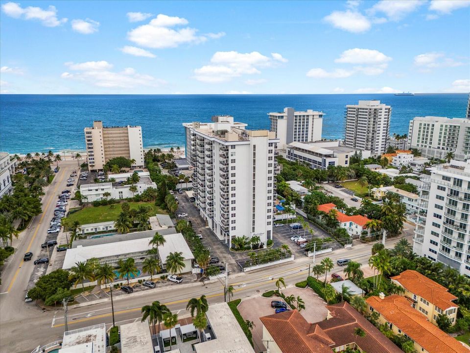 В аренду: $4,800 (2 спален, 2 ванн, 1411 Квадратных фут)