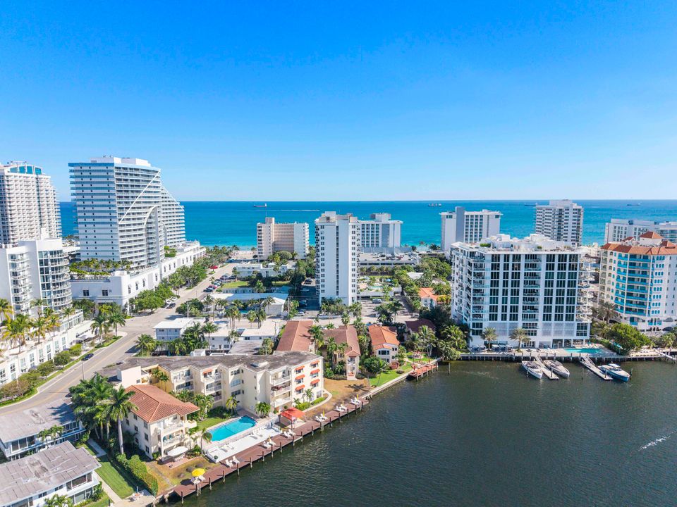 В аренду: $4,800 (2 спален, 2 ванн, 1411 Квадратных фут)