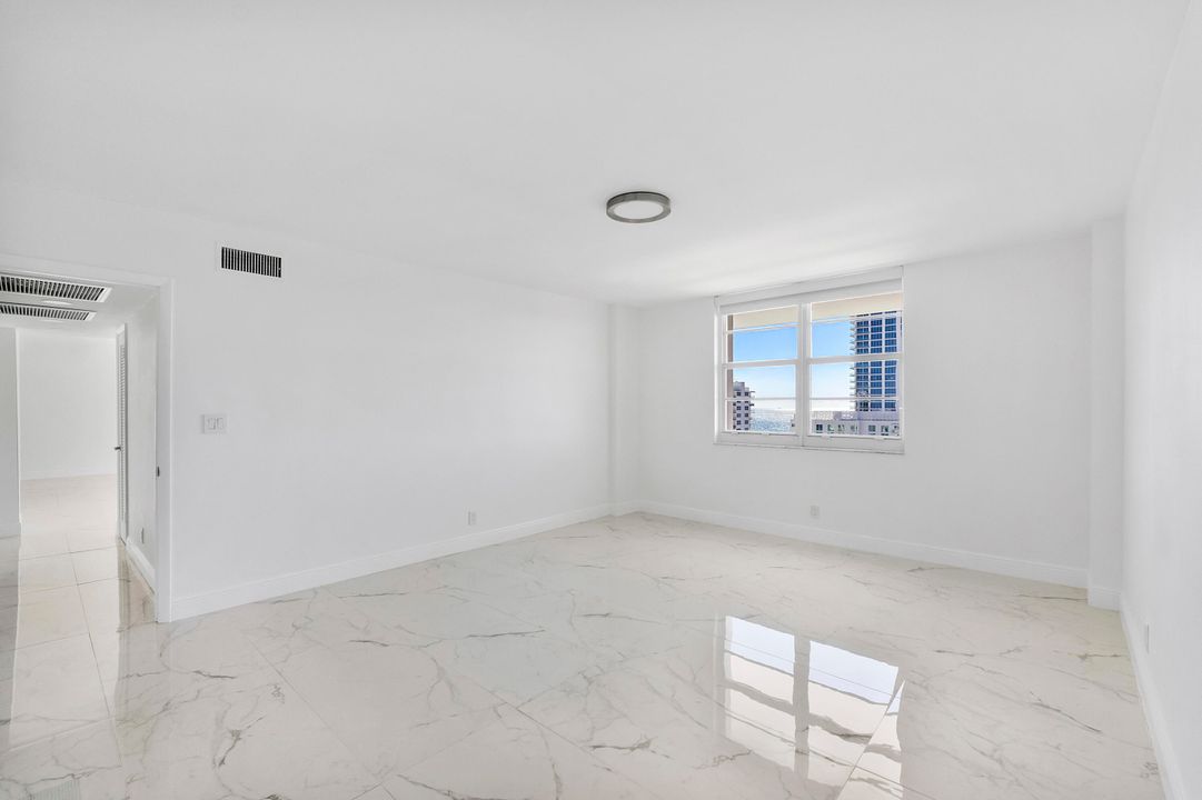 В аренду: $4,800 (2 спален, 2 ванн, 1411 Квадратных фут)