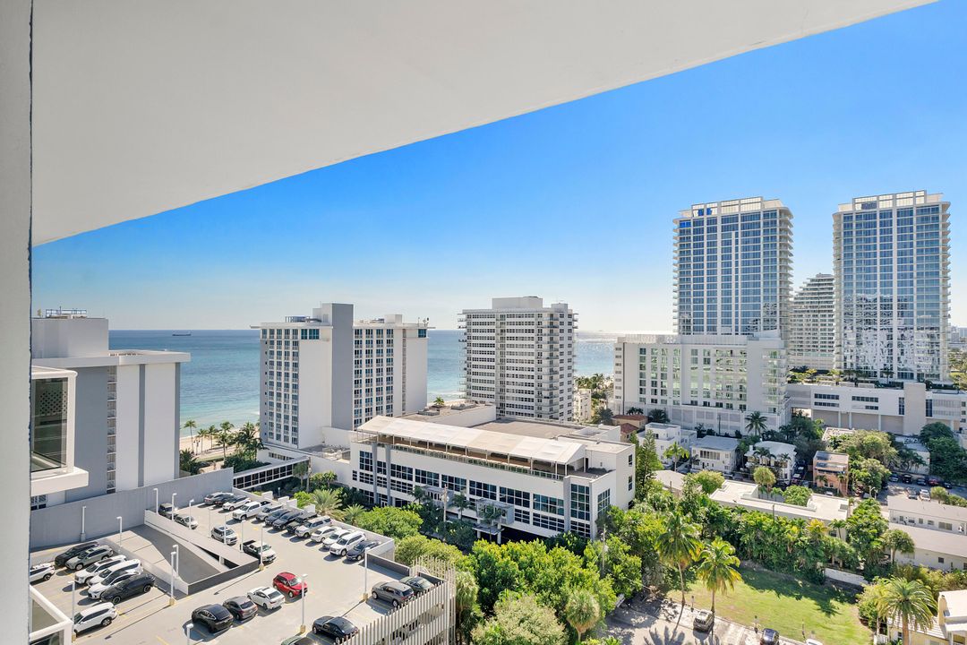 В аренду: $4,800 (2 спален, 2 ванн, 1411 Квадратных фут)