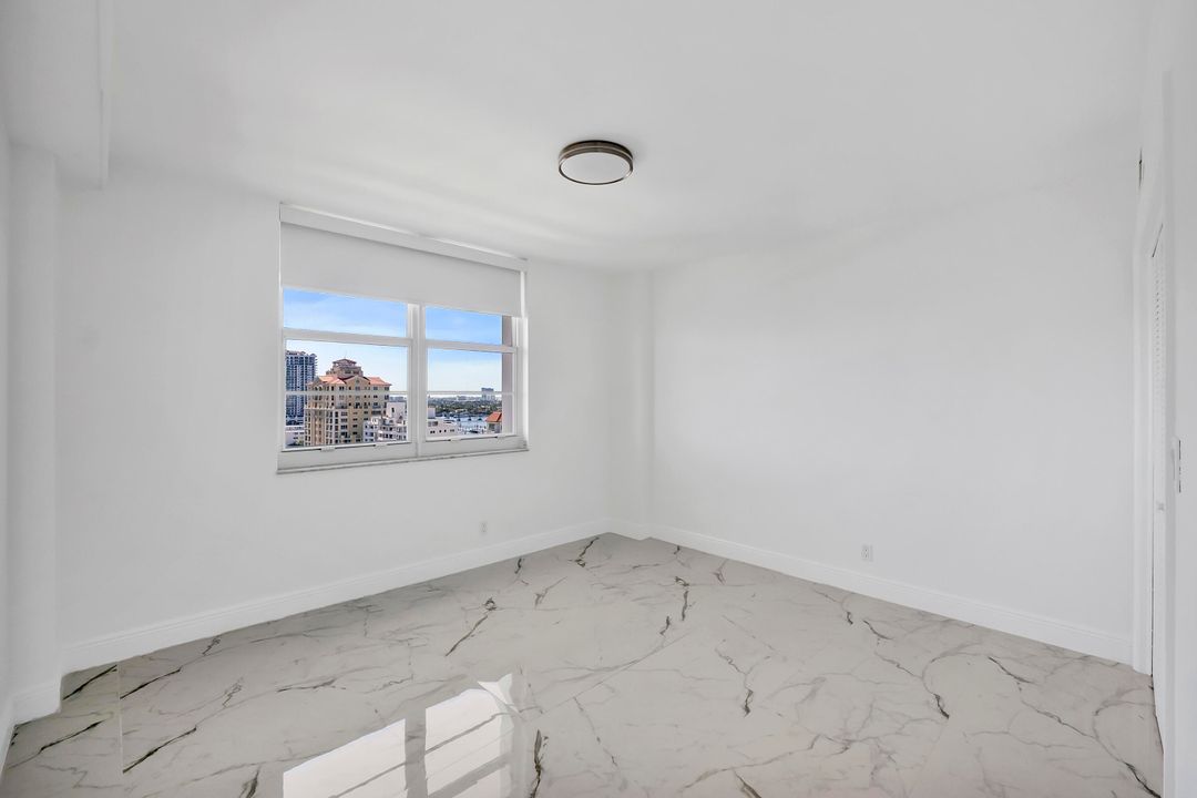 В аренду: $4,800 (2 спален, 2 ванн, 1411 Квадратных фут)