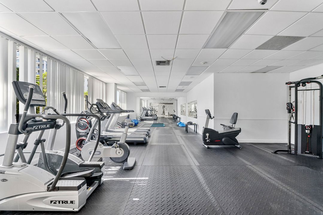 В аренду: $4,800 (2 спален, 2 ванн, 1411 Квадратных фут)