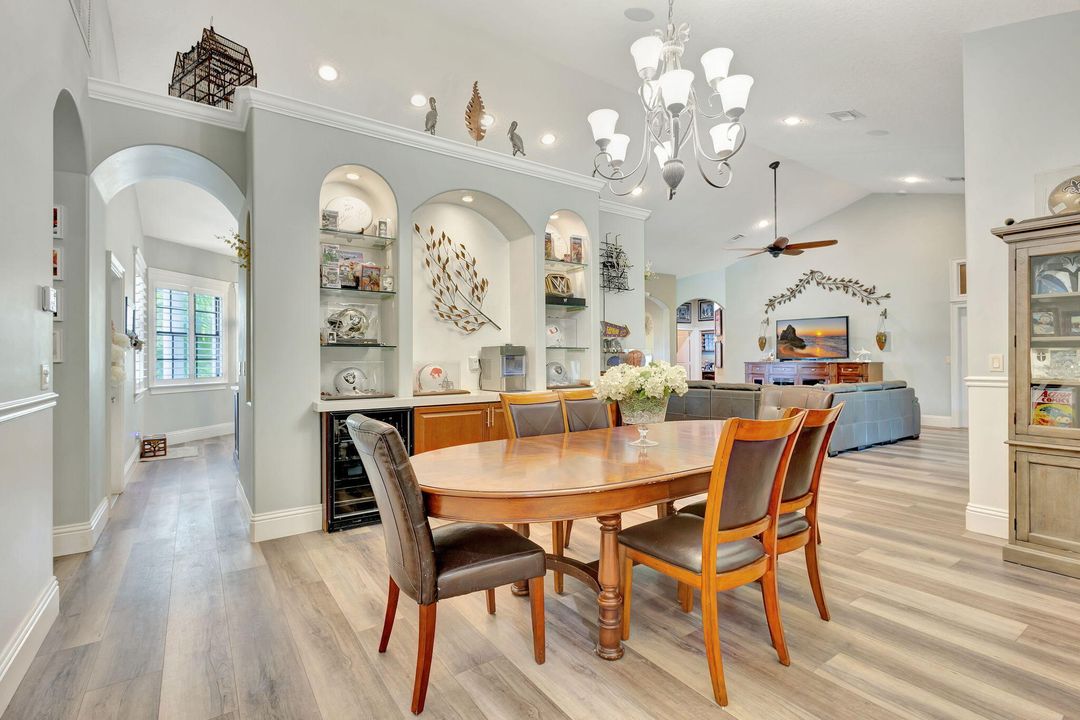 待售: $930,000 (4 贝兹, 3 浴室, 3766 平方英尺)