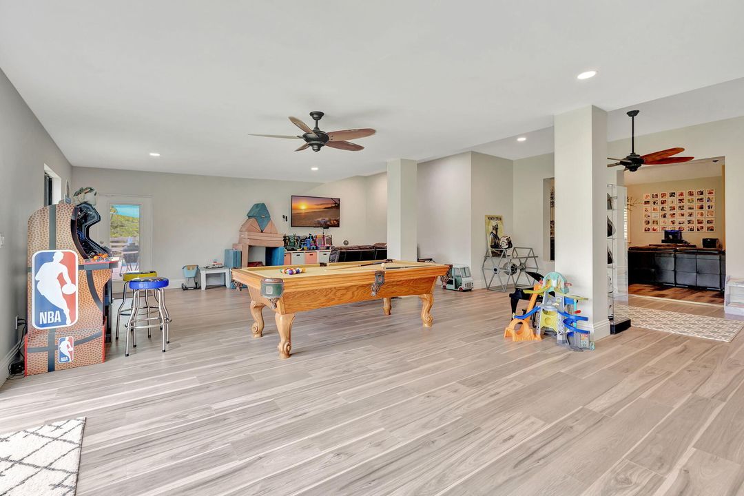 待售: $930,000 (4 贝兹, 3 浴室, 3766 平方英尺)