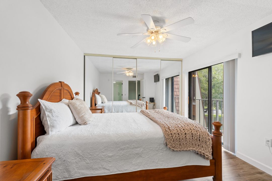 На продажу: $245,000 (2 спален, 2 ванн, 1236 Квадратных фут)