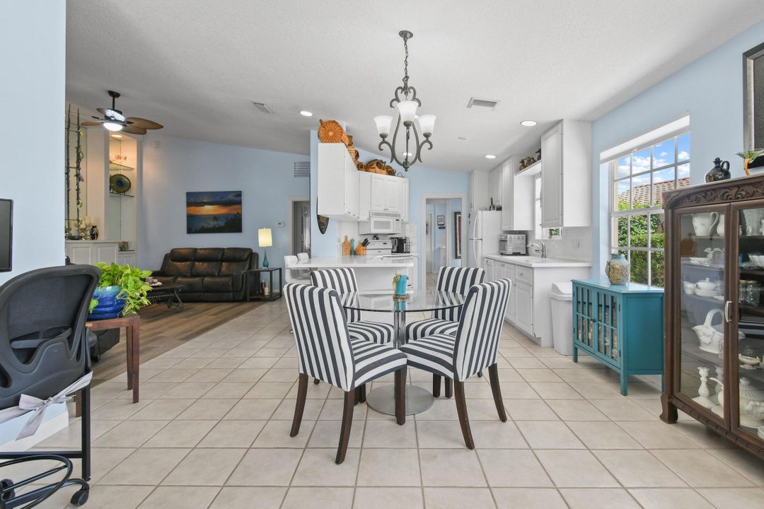 For Sale: $479,000 (2 beds, 2 baths, 1526 Square Feet)