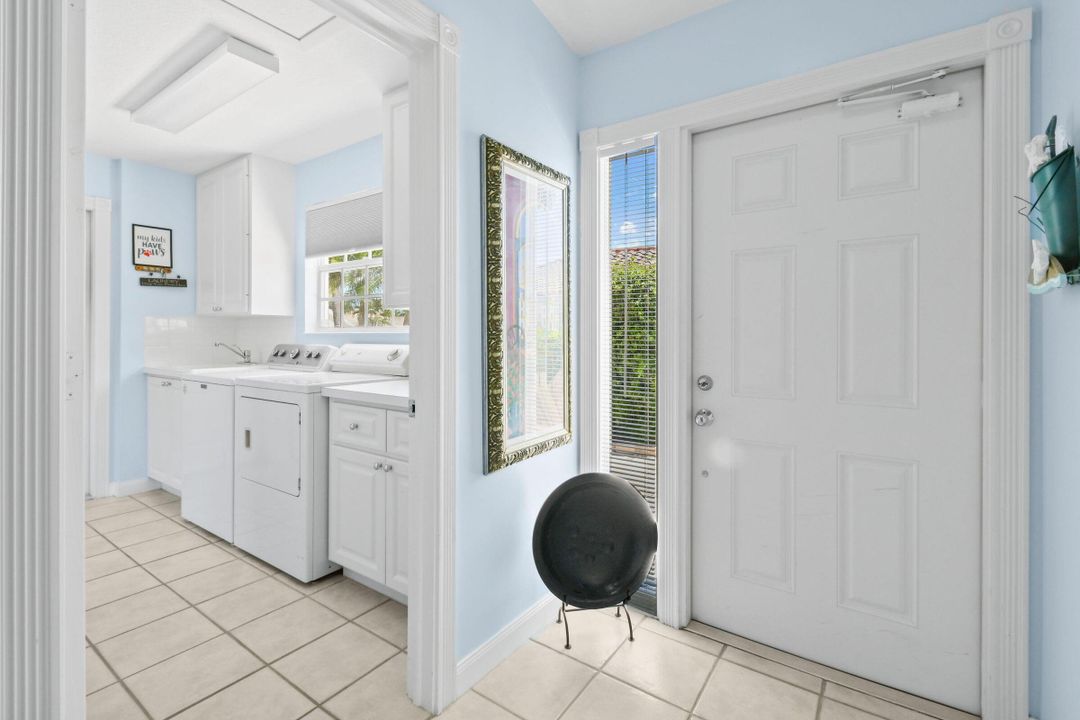 For Sale: $479,000 (2 beds, 2 baths, 1526 Square Feet)