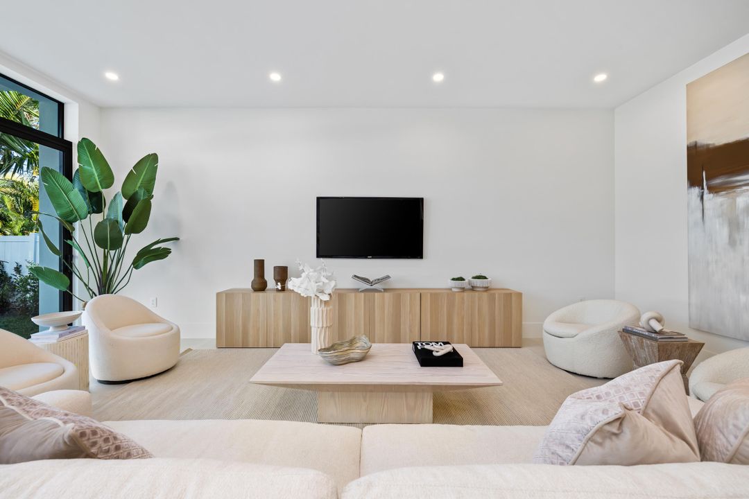 En Venta: $3,800,000 (5 camas, 4 baños, 3733 Pies cuadrados)