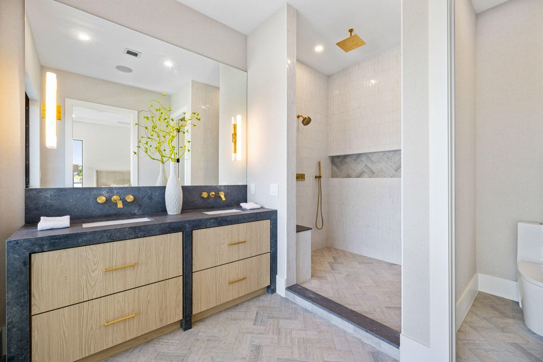 En Venta: $3,800,000 (5 camas, 4 baños, 3733 Pies cuadrados)