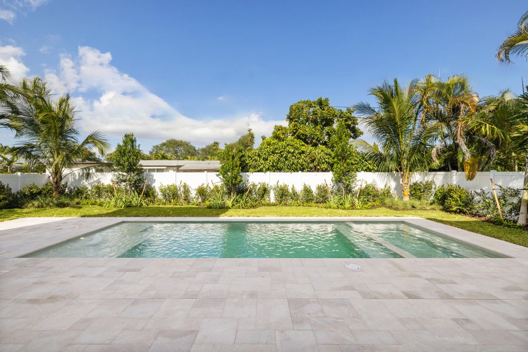 En Venta: $3,800,000 (5 camas, 4 baños, 3733 Pies cuadrados)