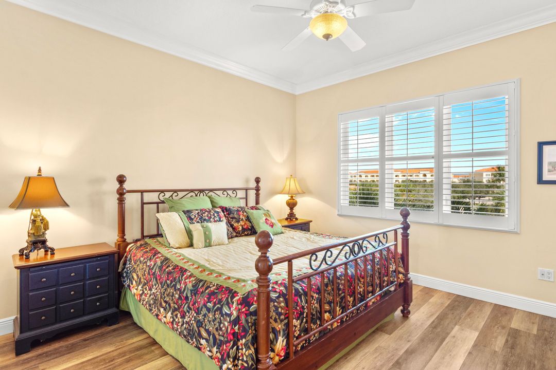 For Sale: $549,990 (2 beds, 2 baths, 1989 Square Feet)