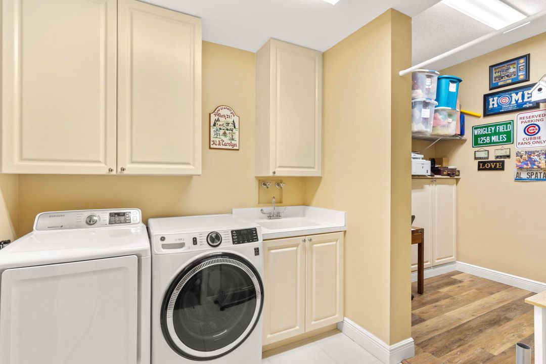 For Sale: $549,990 (2 beds, 2 baths, 1989 Square Feet)