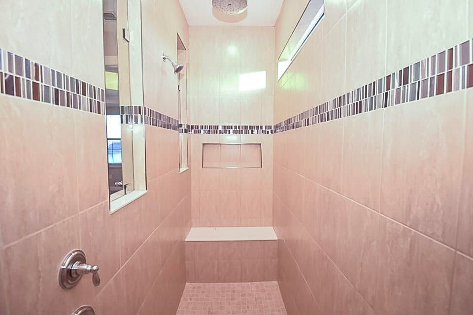 For Rent: $3,900 (4 beds, 2 baths, 2577 Square Feet)